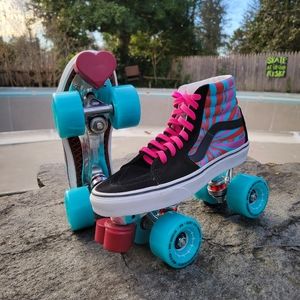 Vans Rollerskates NWOT